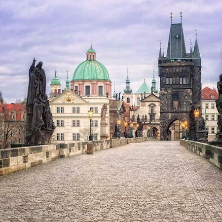 Quiet Apartment With Balcony Charles Bridge Prague Extérieur photo