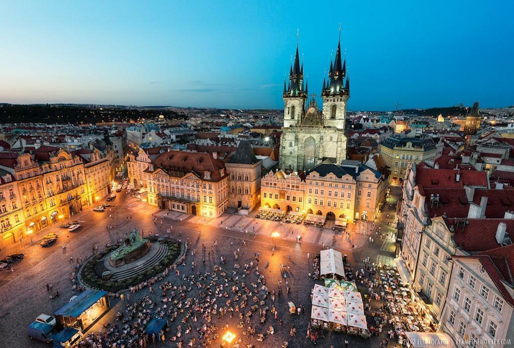 Quiet Apartment With Balcony Charles Bridge Prague Extérieur photo